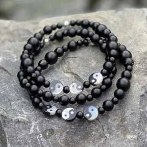 Yin Yang kralen armband 3-delig 4,6 en 8mm mat gepolijst Black Agaat