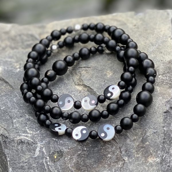 Yin Yang kralen armband 3-delig 4,6 en 8mm mat gepolijst Black Agaat