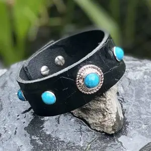 Leren armband Italiaans volnerf leer met Turquoise accenten