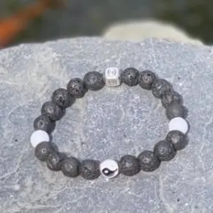 Armband Yin Yang, lavasteen zwart/wit