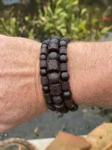 Kralen armband Tibet natural Black Beauty 10mm Lavasteen XL