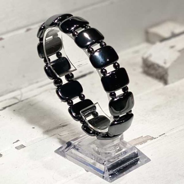 Kralen armbanden Hematiet platovaal 20mm met beads 4 of 6mm Black Onyx Agaat