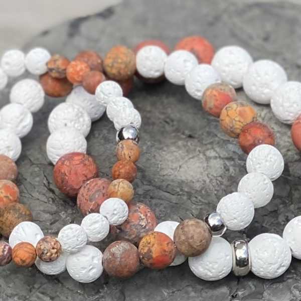 Dames en Heren armbanden Softtones 6/ 8 /10 mm oranje/wit lava steen