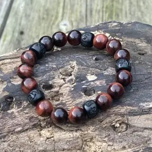 Armband Tijgeroog 10 mm donkerbruin met Jujube kralen