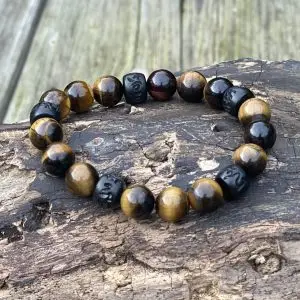 Armband Tijgeroog 10 mm middenbruin met Jujube kralen