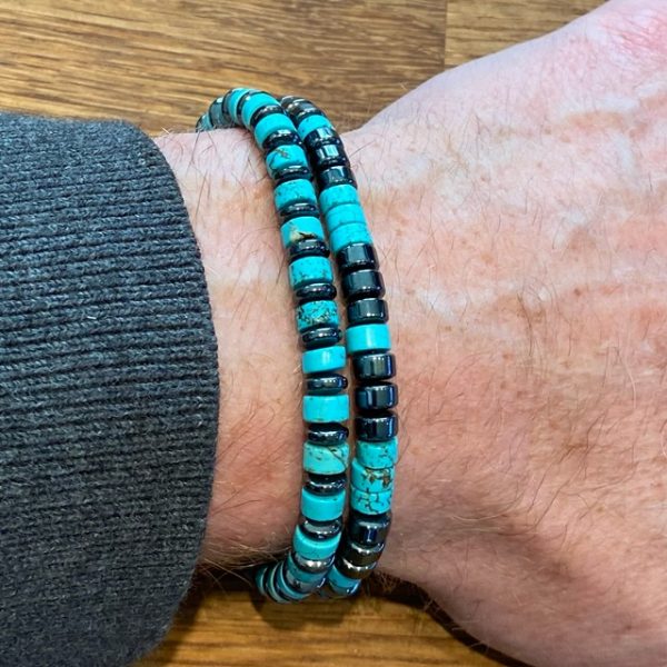 Kralen armband met hippe platte natuurstenen gecombineerd met Hematiet