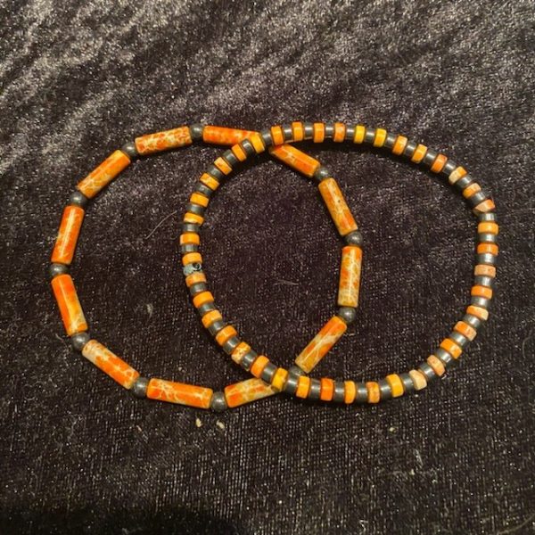 Armbandenset 2- delig 4 mm met platte Heishi kralen oranje met Hematiet
