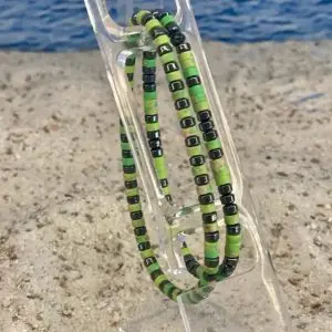 Armband 2-delig 4 mm met platte Heishi kralen groen met Hematiet