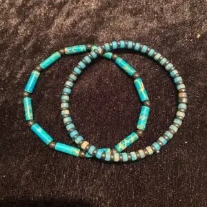 Armbandenset 2- delig 4 mm met platte Heishi kralen turquoise met Hematiet