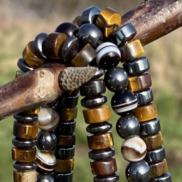 Armband 3-delig 4 mm met platte Heishi kralen Tijgeroog en Hematiet