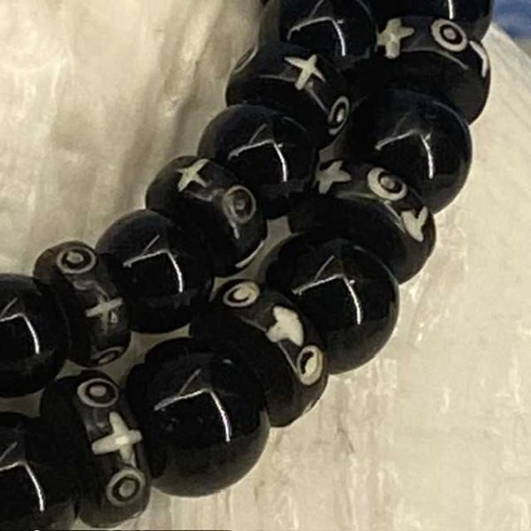 Armband Black Onyx met Boeddhistische Matra’s 8 en/of 10mm