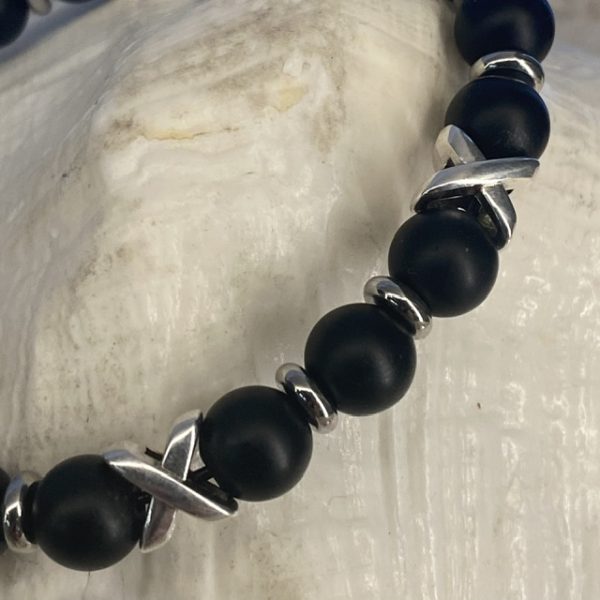 Armband Cross 8mm Black Onyx Mat uitgevoerd met edelstaal