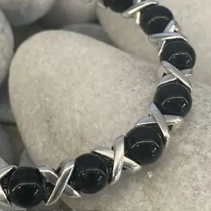 Armband JaXX/Cross 8mm Black Onyx uitgevoerd met edelstaal