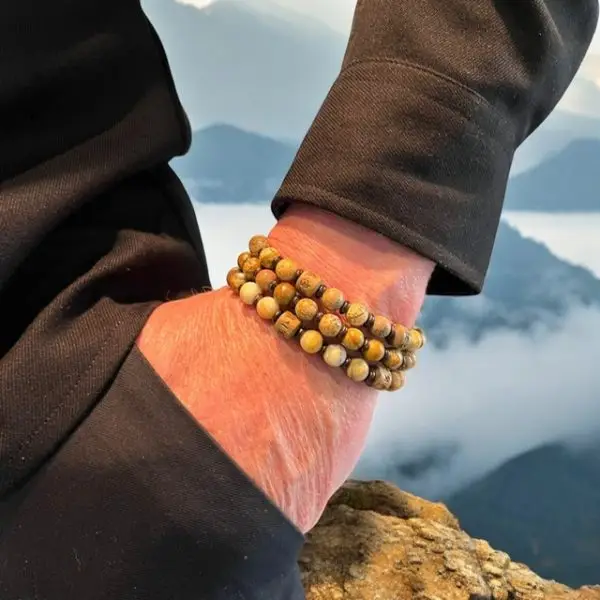 Armbandset 3-delig Samlo Tibetaans met Dalmation stones bronze brown en Sanddlehout 8 mm