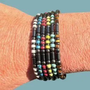 Armbanden platte Heishi kralen 4x2mm in 8 kleuren gecombineerd met Hematiet