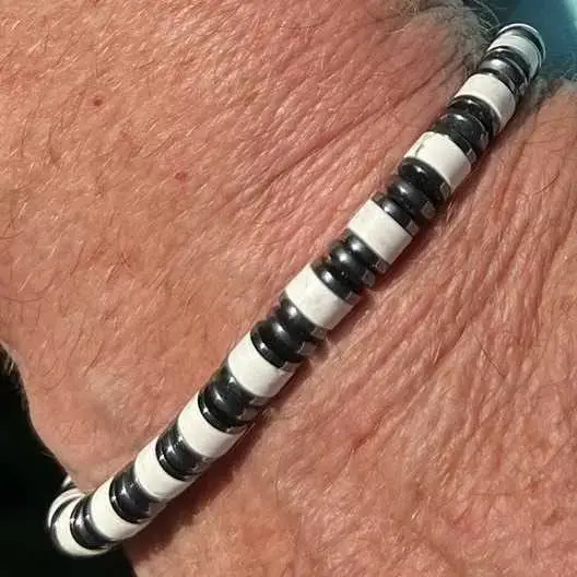 Armband Jackson met platte kralen Agaath wit 6 mm en Hematiet